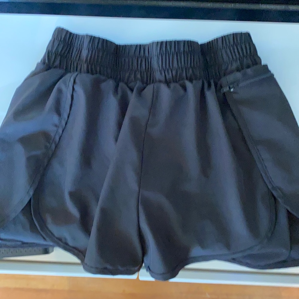 Size small - Picture 1 of 1